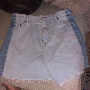 Women’s denim size 8 skirt- NEVER WORN